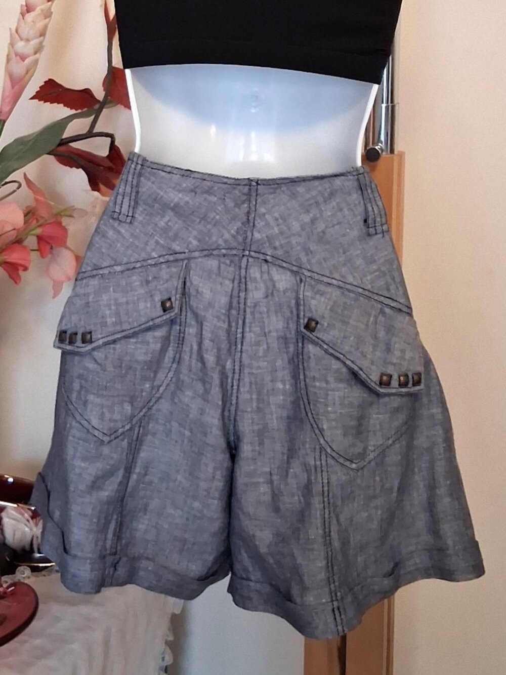 Gray High-Waist Linen-Blend Shorts - Picture 4 of 16